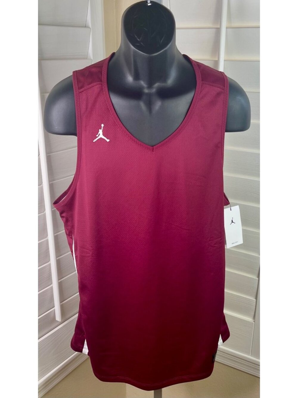 Jordan Dri-Fit Burgundy Training/Basketball Jersey  FQ5288-610, Men’s Large, NWT